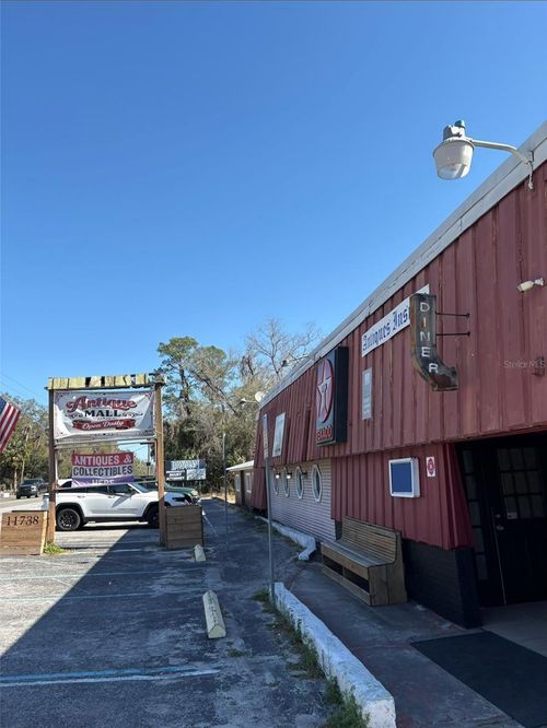 11738 Broad St, Brooksville, FL, 34601-4825 | Card Image