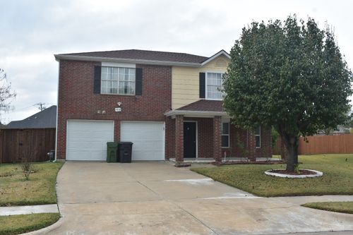 7018 Bridlewood Dr, Arlington, TX, 76002-3313 | Card Image