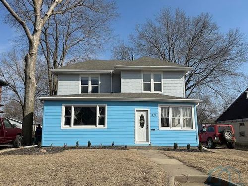 421 Cottage Ave, Vermillion, SD, 57069-2202 | Card Image
