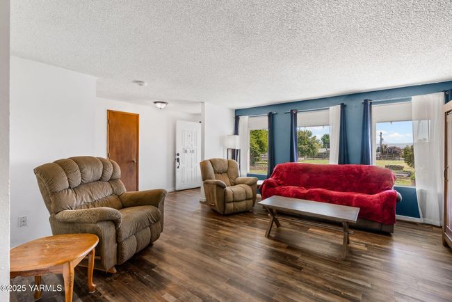 1620 Selah Loop Rd-6 | Image 4