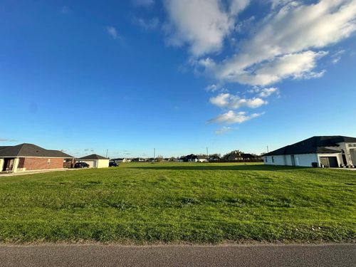 303 Mayad Boulevard, Rosharon, TX, 77583 | Card Image