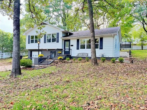 1020 Adams St, Nevada, MO, 64772-3212 | Card Image