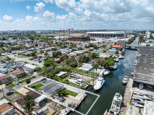 3551 Nw 20th St, Miami, FL, 33142-6803 | Card Image