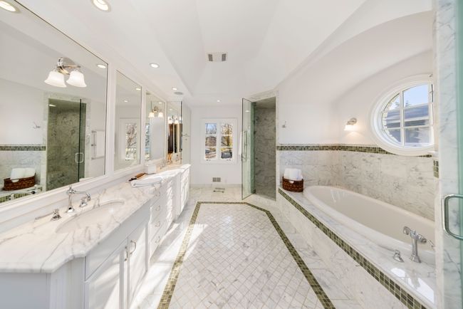 4326 Commerce Rd, House other with 7 bedrooms, 7 bathrooms and null parking in Orchard Lake MI | Image 30