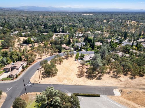 19623 San Vincente Dr, Redding, CA, 96003-7492 | Card Image