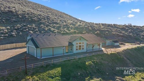 5225 Hidden Hollow Ln, Emmett, ID, 83617-5525 | Card Image