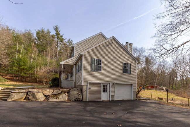110 Sky View Dr, House other with 3 bedrooms, 3 bathrooms and null parking in Pelham NH | Image 21