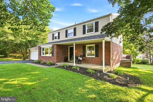 161 Schoolhouse Ln, GLEN MILLS, PA, 19342-1156 | Card Image