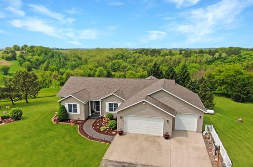 8797 Rudie Rd, Westby, WI, 54667-8136 | Card Image