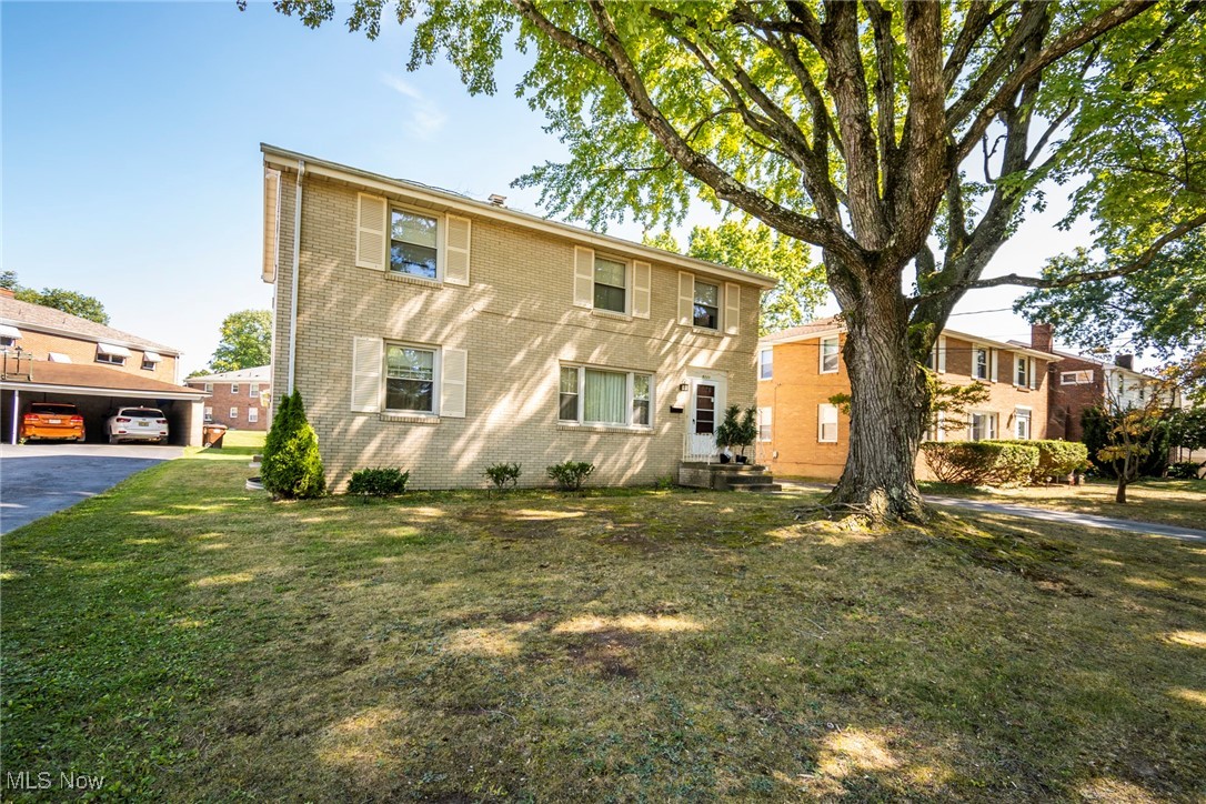 Allen Dr, Youngstown, OH 44512