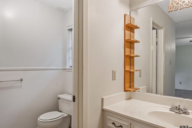 404 E Acker Tap, House other with 3 bedrooms, 2 bathrooms and null parking in Whitehouse TX | Image 16