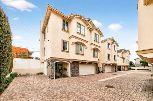 24005 Los Codona Ave, Torrance, CA, 90505-5825 | Card Image