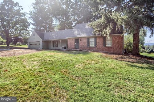2 Golfview Rd, Camp Hill, PA, 17011-2035 | Card Image