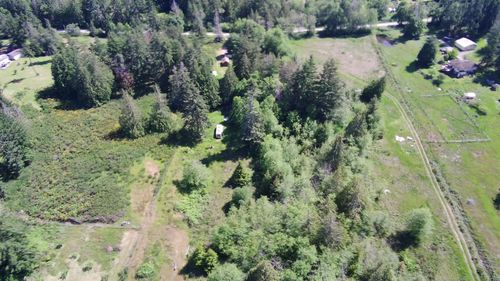 556 Bluff Rd E, Galiano Island, BC, V0N1P0 | Card Image