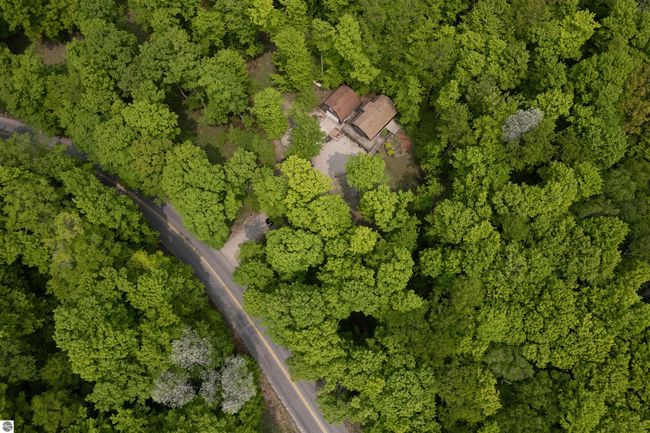 2481 S Schomberg Rd, House other with 3 bedrooms, 2 bathrooms and null parking in Lake Leelanau MI | Image 4