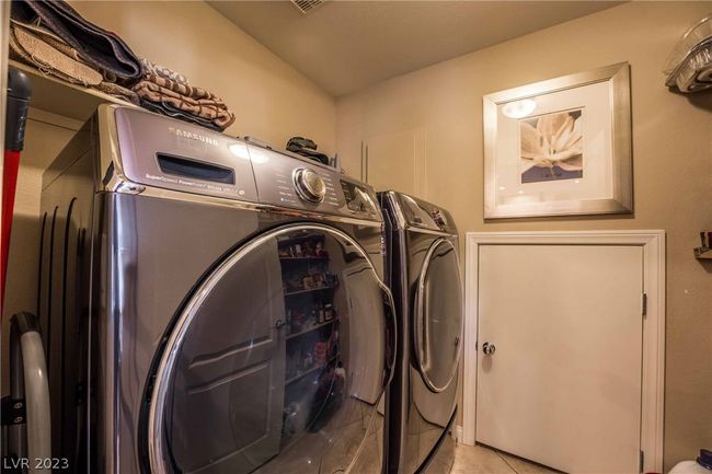 10565 Shiny Skies Dr, House other with 4 bedrooms, 4 bathrooms and null parking in Las Vegas NV | Image 14
