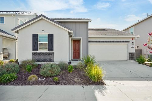 833 Cosmos Dr, Vacaville, CA, 95687 | Card Image