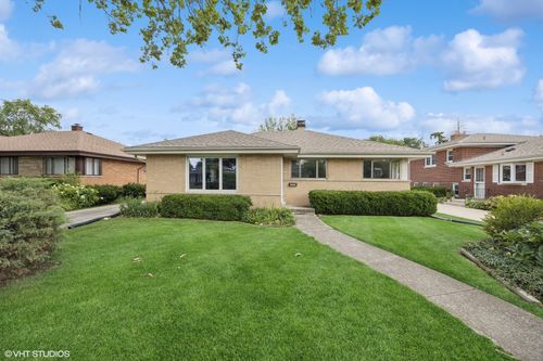 2555 Stratford Ave, Westchester, IL, 60154-5300 | Card Image