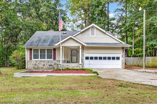 105 River Bend Rd, Jacksonville, NC, 28540-2930 | Card Image