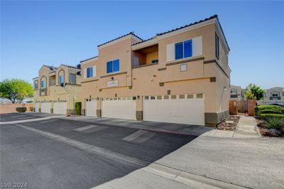 1015 - 6170 E Sahara Avenue, Condo with 2 bedrooms, 2 bathrooms and null parking in Las Vegas NV | Image 3