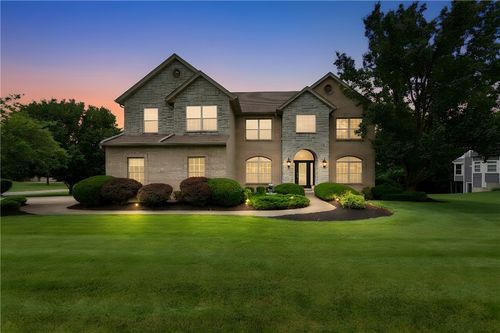 6694 Eagle Creek Dr, Liberty Twp, OH, 45011-9253 | Card Image
