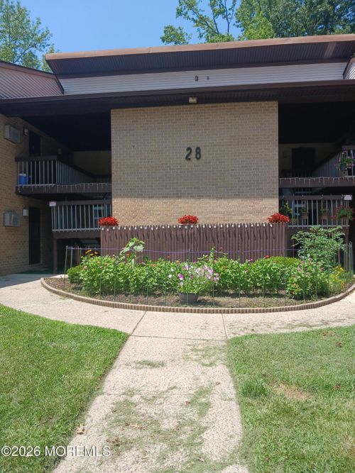 f-28 Meadow Green Cir, Manalapan, NJ, 07726-2053 | Card Image