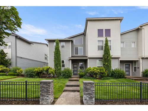 8032 Se Butternut Creek Pkwy, Hillsboro, OR, 97123 | Card Image