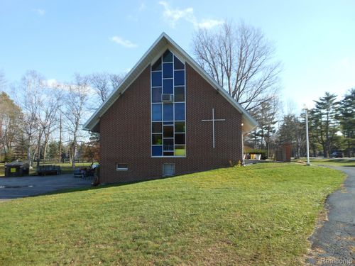 4330 Pine Grove Ave, Fort Gratiot, MI, 48059-3730 | Card Image