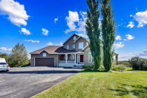 39 Lone Pine Crescent, Rural Rocky View County, AB, T3B1B9 | Card Image