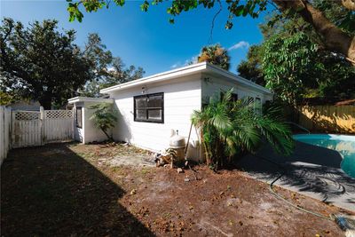 810 E Baker Street, House other with 4 bedrooms, 3 bathrooms and null parking in Tampa FL | Image 3