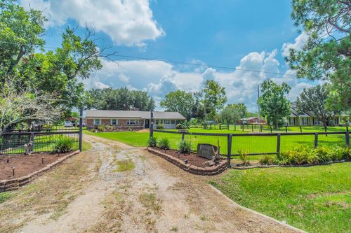 9235 Ruth Rd, Rosharon, TX, 77583-4621 | Card Image