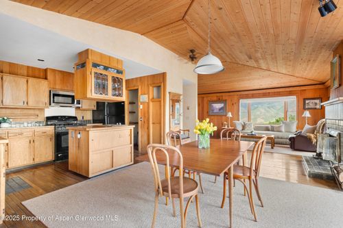 2020 Juniper Hill Dr, Aspen, CO, 81611-9607 | Card Image