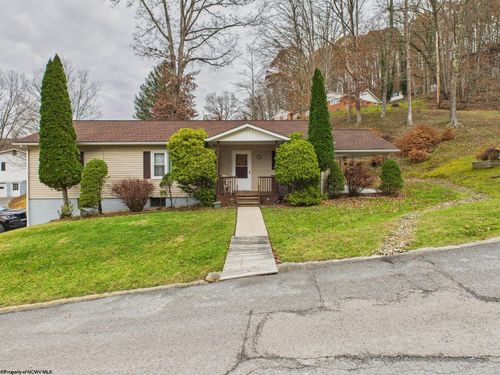7 Hilltop Dr, Philippi, WV, 26416-1269 | Card Image