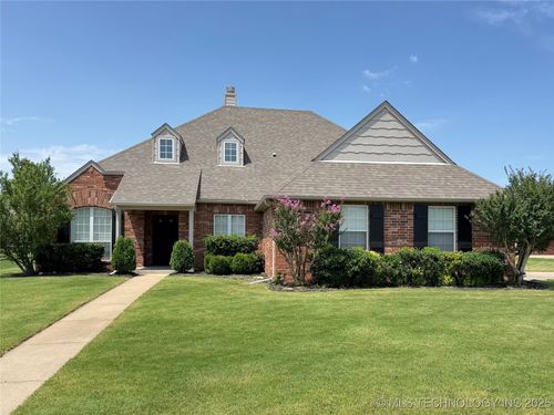 2000 Vail St, Broken Arrow, OK, 74012-0236 | Card Image