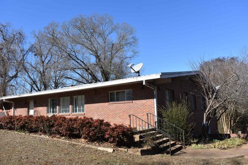 3266 W Beebe Capps Expy, Searcy, AR, 72143-8803 | Card Image