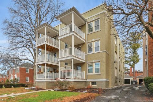 apt-203-40 Robin Rd, West Hartford, CT, 06119-1237 | Card Image
