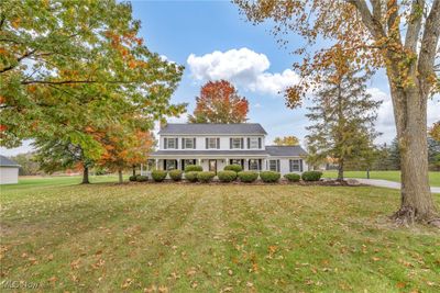 View of front of property with a front lawn | Image 1