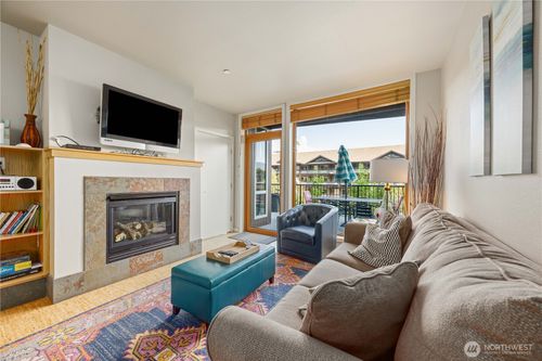 106-2220 W Woodin Ave, Chelan, WA, 98816-9310 | Card Image