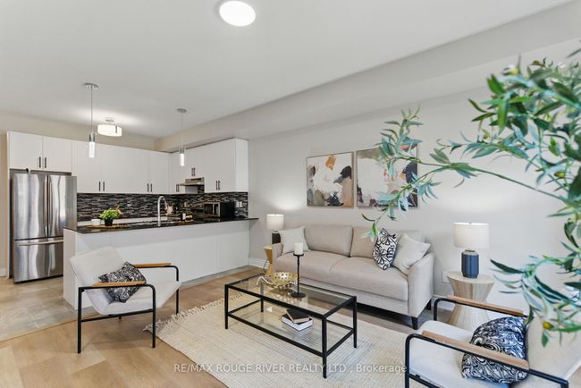 4 Prospect Way, House attached with 3 bedrooms, 3 bathrooms and 1 parking in Whitby ON | Image 20