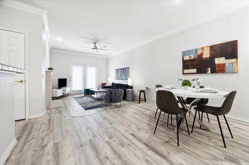 apt-334-2400 Mccue Rd, Houston, TX, 77056-5116 | Card Image