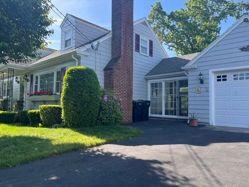 6 Hilltop Rd, Dartmouth, MA, 02747-3618 | Card Image