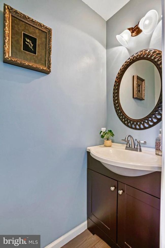 894 Smartts Ln Ne, Townhouse with 3 bedrooms, 3 bathrooms and null parking in LEESBURG VA | Image 10