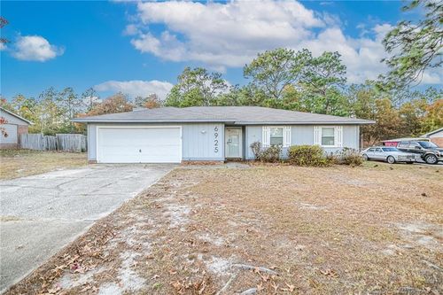 6925 Timbercroft Ln, Fayetteville, NC, 28314-5391 | Card Image