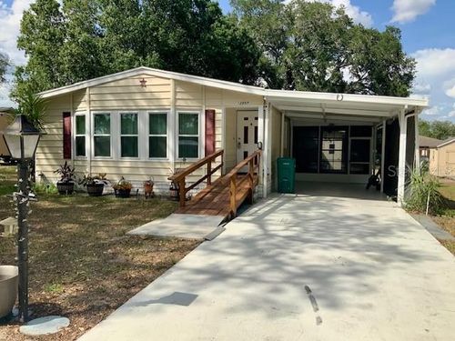 13957 County Road 109d, LADY LAKE, FL, 32159-8990 | Card Image