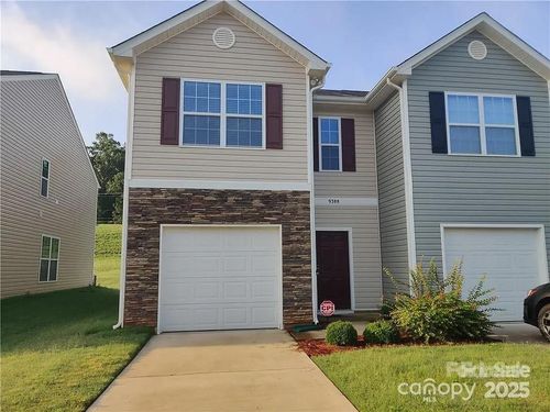 9388 Hamel St, Charlotte, NC, 28215-5321 | Card Image