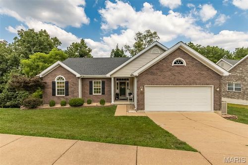 1652 Ivy Chase Ln, Fenton, MO, 63026-2685 | Card Image