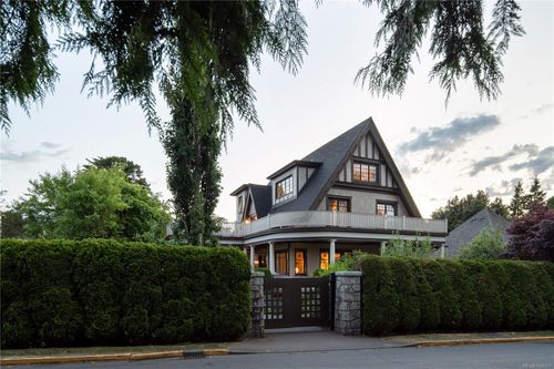 1030 St. Charles St, Victoria, BC, V8S3P6 | Card Image