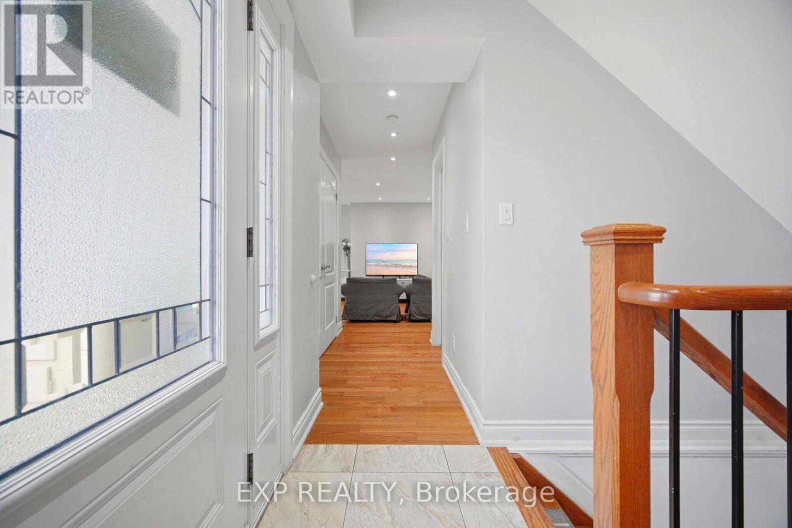 Residential in Richmond Hill (Crosby) 5