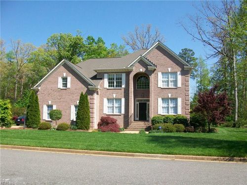 102 Egret Ct, Yorktown, VA, 23692-2989 | Card Image