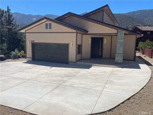 16520 Huron Dr, Pine Mountain Club, CA, 93222-4106 | Card Image
